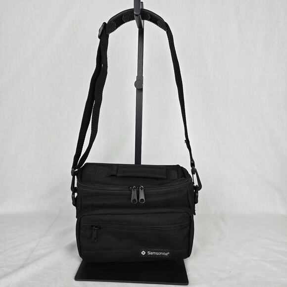 Samsonite Camera Bag Black Zipper Close Adjustable Crossbody Strap 8" x 5" x6.5" - Picture 1 of 12